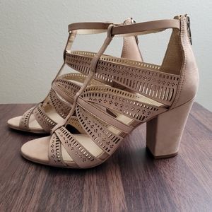 Vince Camuto sandals heeled size 6.5 NWOT